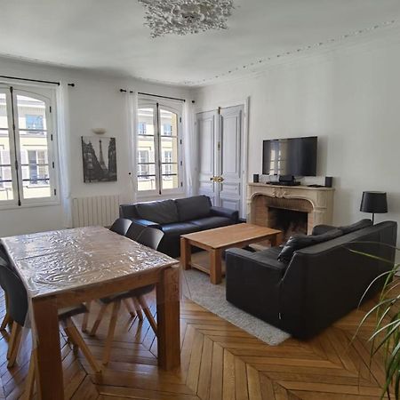 3 Pieces 4****, Au Coeur Du Quartier Historique Appartement Versailles Buitenkant foto