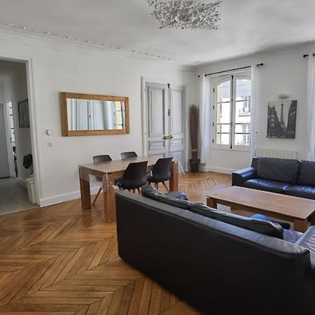 3 Pieces 4****, Au Coeur Du Quartier Historique Appartement Versailles Buitenkant foto